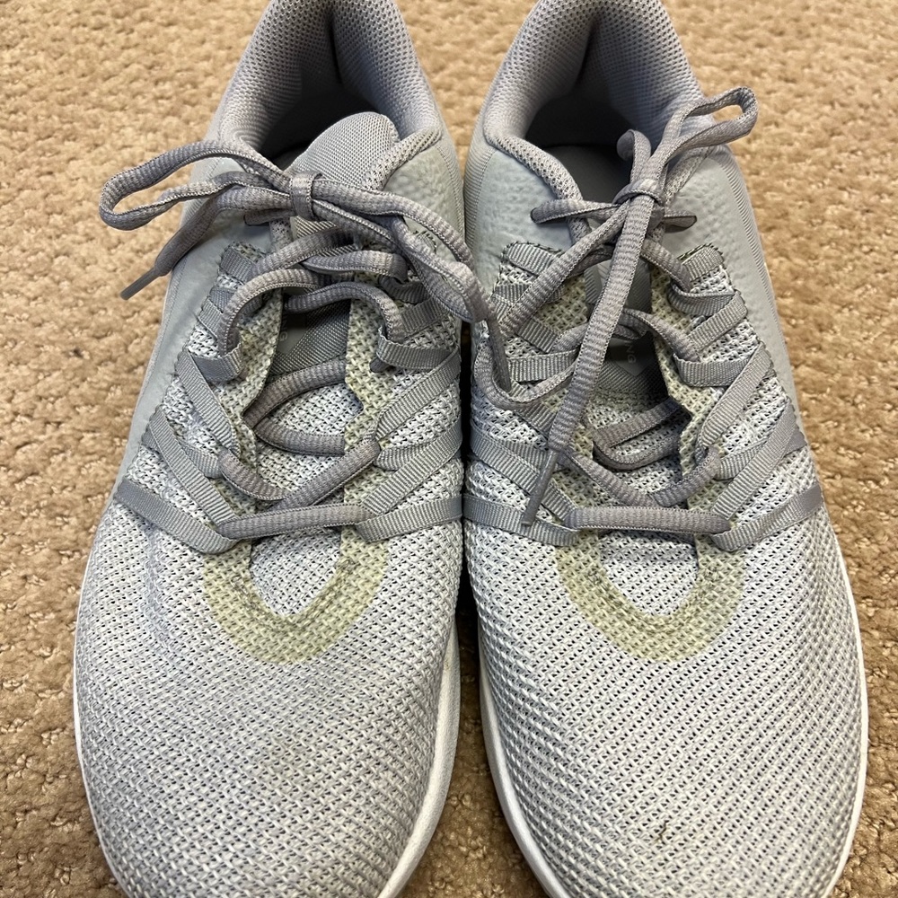 Men’s Nike sneakers